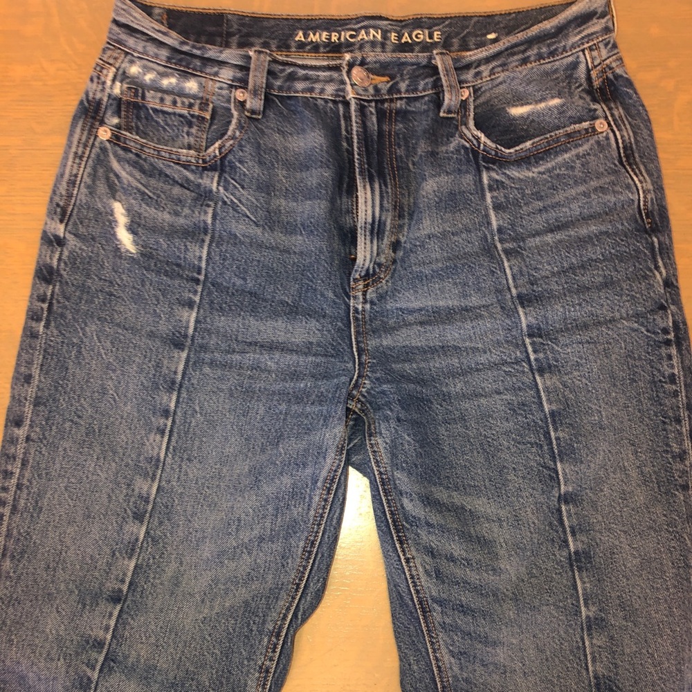 American eagle raw hem ankle mom jeans
